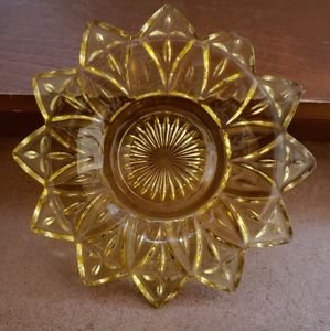 Amber Stylized Flower Shaped Federal Glass